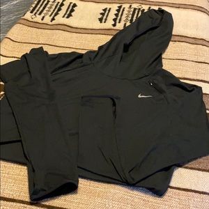 Nike top. Size large.